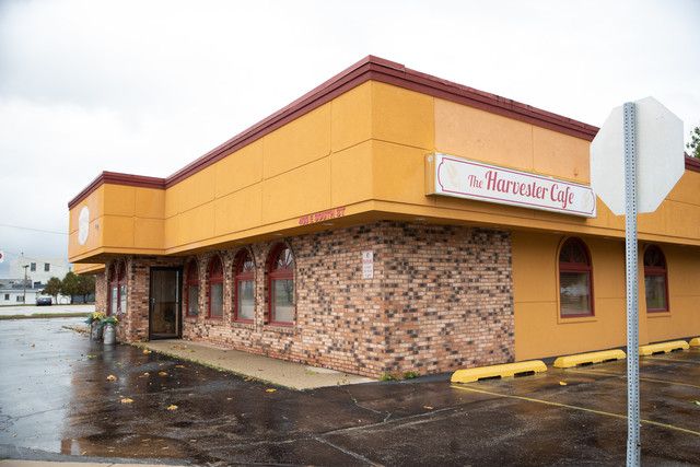 400 W South St, Plano, IL 60545